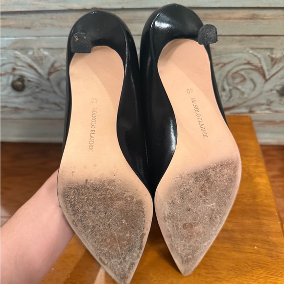 Manolo Blahnik 70mm Point Toe Black Leather Pump - Picture 7 of 15